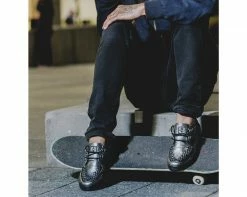 A9228 Womens Graphite Leather VLK Sneaker