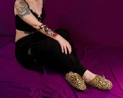 SL07 Tan Leopard Kitty Slipper Womens