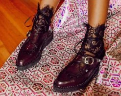 T2276 Burgundy Rub Off Pointed Buckle Anarchic Creeper Womens