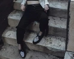 V9773 Black & White Zebra Viva Mondo Creeper